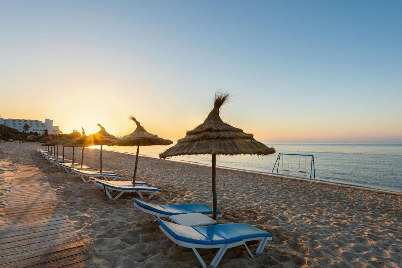 เรดิสัน บลู รีสอร์ท แอนด์ ทาลาสโซ, ฮัมมาเมต ฮัมมาเม็ต ภายนอก รูปภาพ Sunset at the beach of Portals Nous