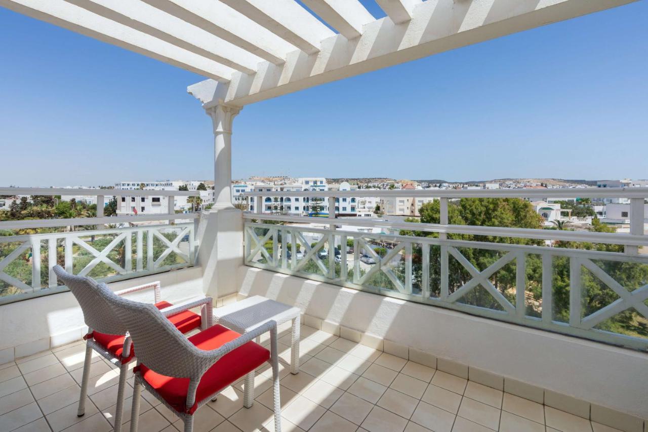 เรดิสัน บลู รีสอร์ท แอนด์ ทาลาสโซ, ฮัมมาเมต ฮัมมาเม็ต ภายนอก รูปภาพ A balcony